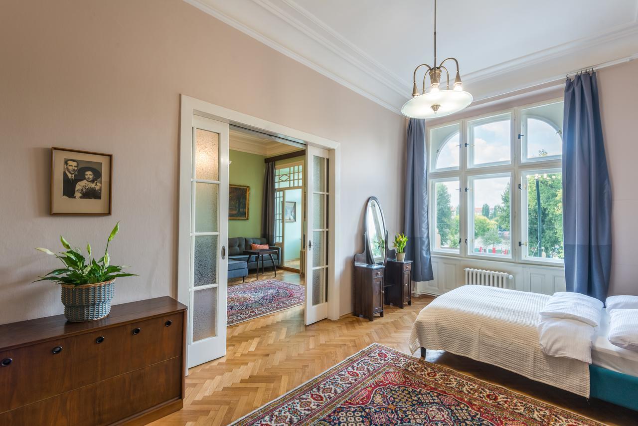 Riverside Apartment With A Balcony Πράγα Εξωτερικό φωτογραφία