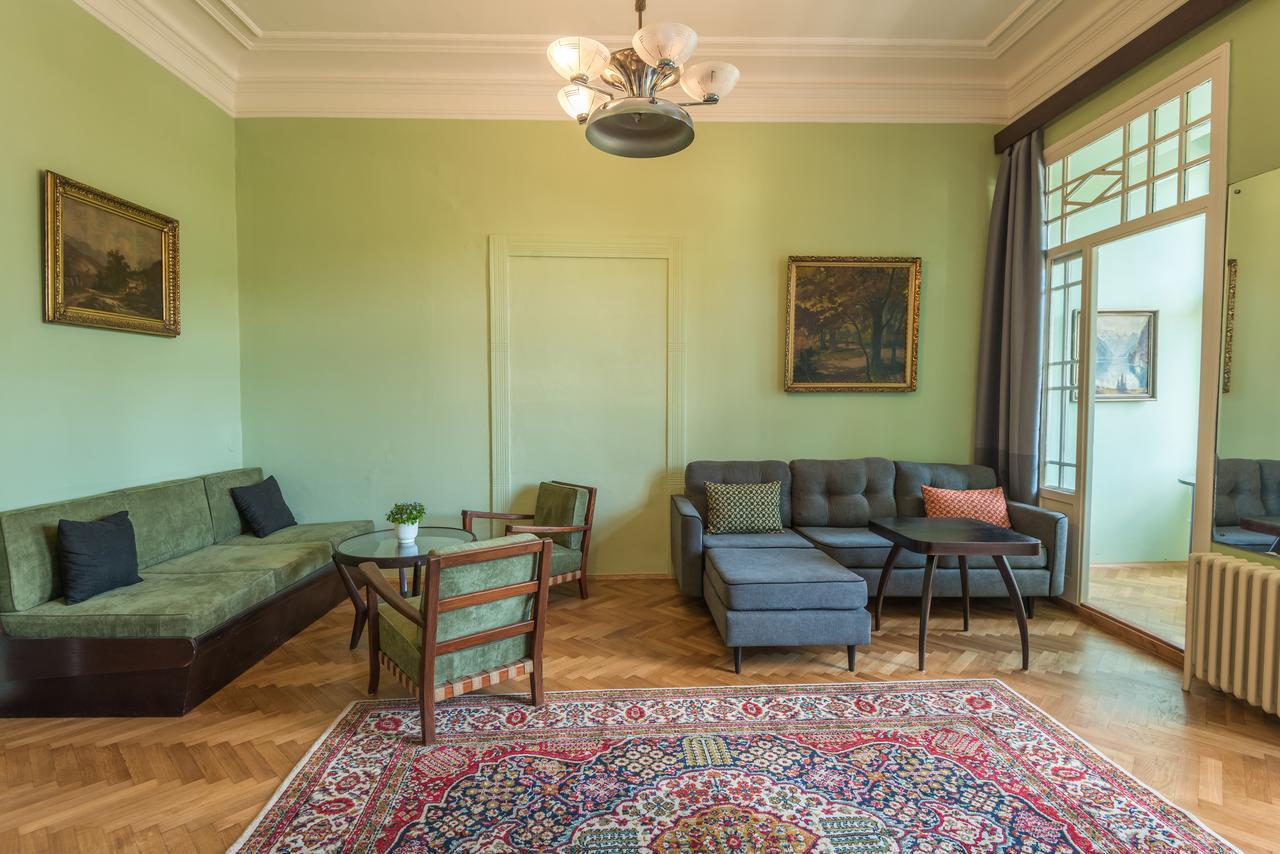 Riverside Apartment With A Balcony Πράγα Εξωτερικό φωτογραφία