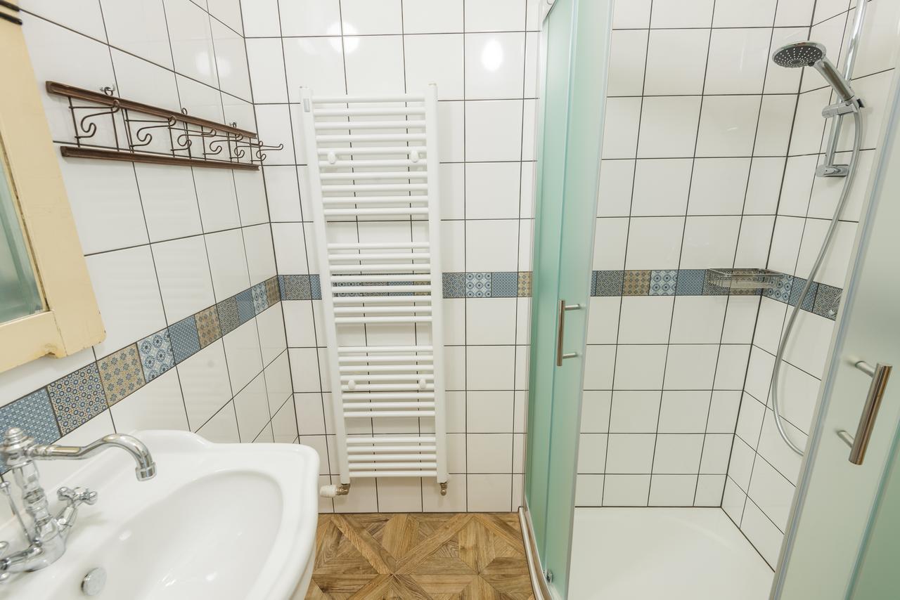 Riverside Apartment With A Balcony Πράγα Εξωτερικό φωτογραφία